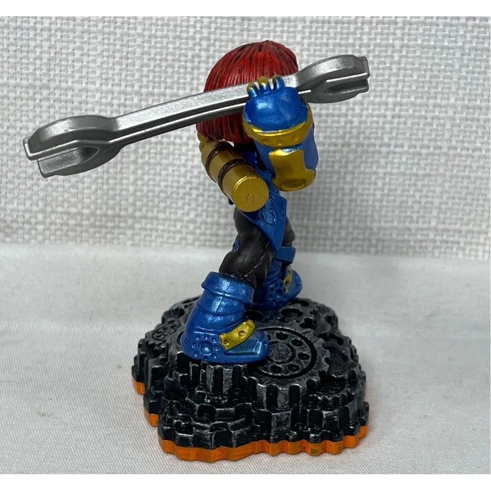 Skylanders Trap Team Gearshift Tech Element Figure Activision E4122 Blue
